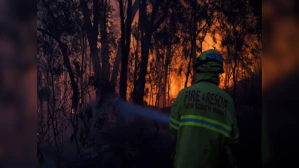 Australia bushfires: New South Wales battles 'catastrophic' wildfires; PM Scott Morrison rushes home from family vacation in Hawaii