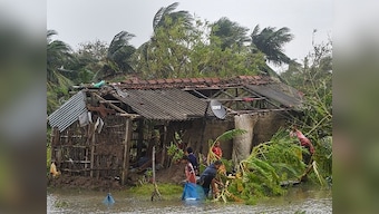 Cyclone Bulbul: Seven killed after heavy rains lash Bengal; Mamata Banerjee cancels visit to northern parts of state to survey affected areas