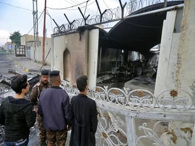 Iraqi forces shoot dead 14 protesters, authorities impose curfew in aftermath of burning of Iranian consulate in Najaf Iraqi forces shoot dead 14 protesters, authorities impose curfew in aftermath of burning of Iranian consulate in Najaf