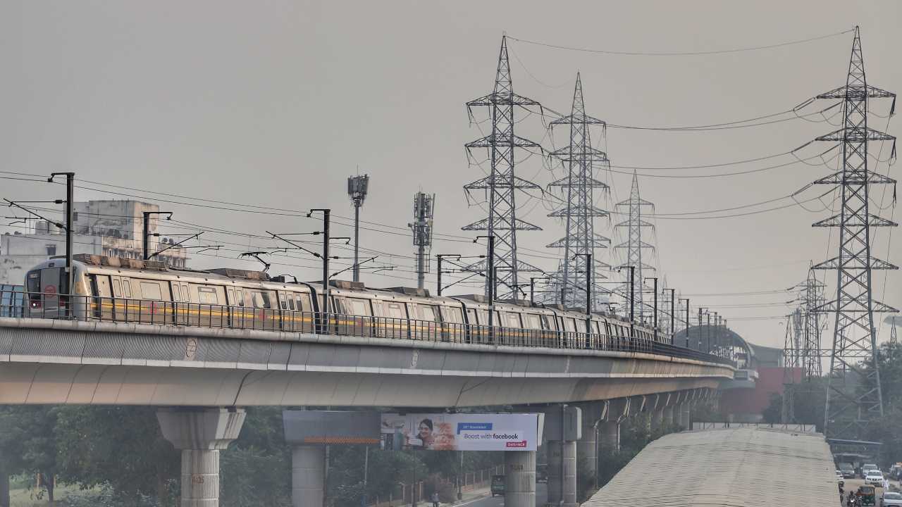Delhi’s air pollution problem can’t be solved by traditional means — bicycle infrastructure, last-mile connectivity are a must Delhi’s air pollution problem can’t be solved by traditional means — bicycle infrastructure, last-mile connectivity are a must