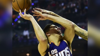 NBA: Devin Booker helps Suns end Sixers' unbeaten run; Golden State Warriors record first win at new home arena