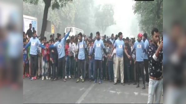 'Ironical': As Delhi chokes under 'severe' and 'hazardous' air, Twitter slams Prayas for making kids run in marathon without protective masks