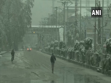 Harsh winter conditions in Srinagar see 34 political prisoners lodged at Centaur Hotel shifted to MLA Hostel Harsh winter conditions in Srinagar see 34 political prisoners lodged at Centaur Hotel shifted to MLA Hostel