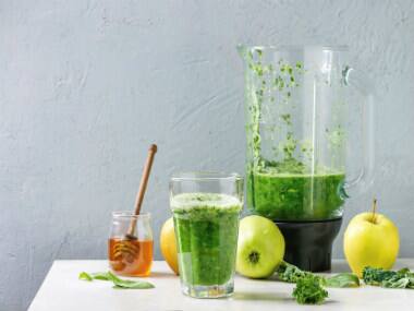 Five quick and easy-to-make smoothies for weight-loss