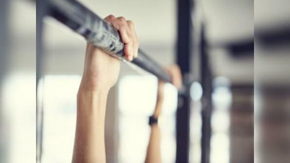 #NoDaysOff: How to work your way up to a pull up like Virat Kohli - Part 1