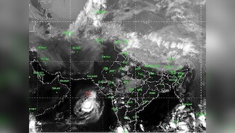 IMD predicts heavy rainfall in parts of Maharashtra, Gujarat from 6 to 8 Nov as cyclonic storm Maha likely to make landfall near Diu