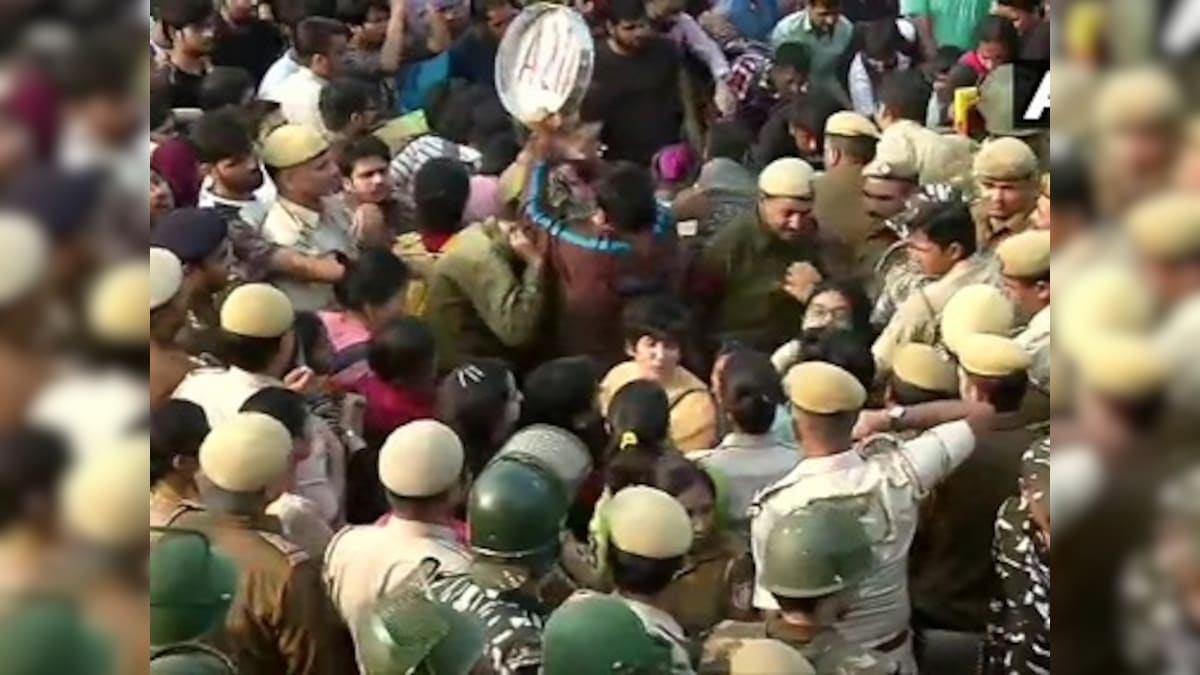 Over 600 security personnel deployed at JNU fee hike protest, students were not lathicharged, claim Delhi Police