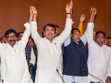 Jharkhand polls: JMM to lead Opposition alliance with 43 candidates, Congress to contest 31 seats, RJD seven; Hemant Soren to be CM face Jharkhand polls: JMM to lead Opposition alliance with 43 candidates, Congress to contest 31 seats, RJD seven; Hemant Soren to be CM face