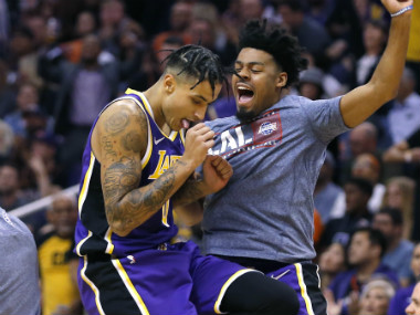 NBA: Kyle Kuzma's late surge helps Lakers bounce back with victory over Suns; Sixers win thriller against Cavaliers NBA: Kyle Kuzma's late surge helps Lakers bounce back with victory over Suns; Sixers win thriller against Cavaliers
