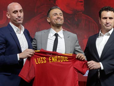 Robert Moreno 'was disloyal' for not wanting to step down from Spain job until Euro 2020, says Luis Enrique Robert Moreno 'was disloyal' for not wanting to step down from Spain job until Euro 2020, says Luis Enrique