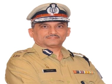 Mumbai Police chief Sanjay Barve gets second three-month extension; 1987-batch IPS officer took over in February Mumbai Police chief Sanjay Barve gets second three-month extension; 1987-batch IPS officer took over in February