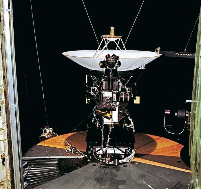voyager 1 scale model