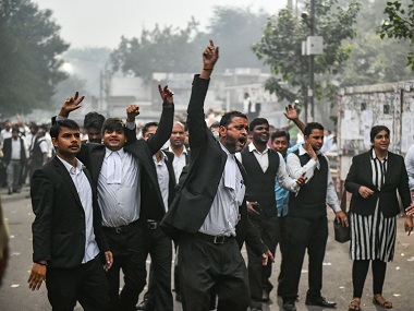 Tis Hazari clash: Delhi HC Bar Association asked to abstain from work, support strike called by Bar Council of India on 4 November Tis Hazari clash: Delhi HC Bar Association asked to abstain from work, support strike called by Bar Council of India on 4 November