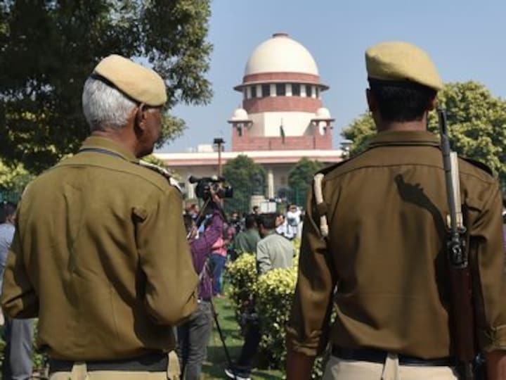 SC urges rethink of Speaker's disqualification powers: Why plumping for 'impartial tribunal' to deal with political turncoats is no panacea
