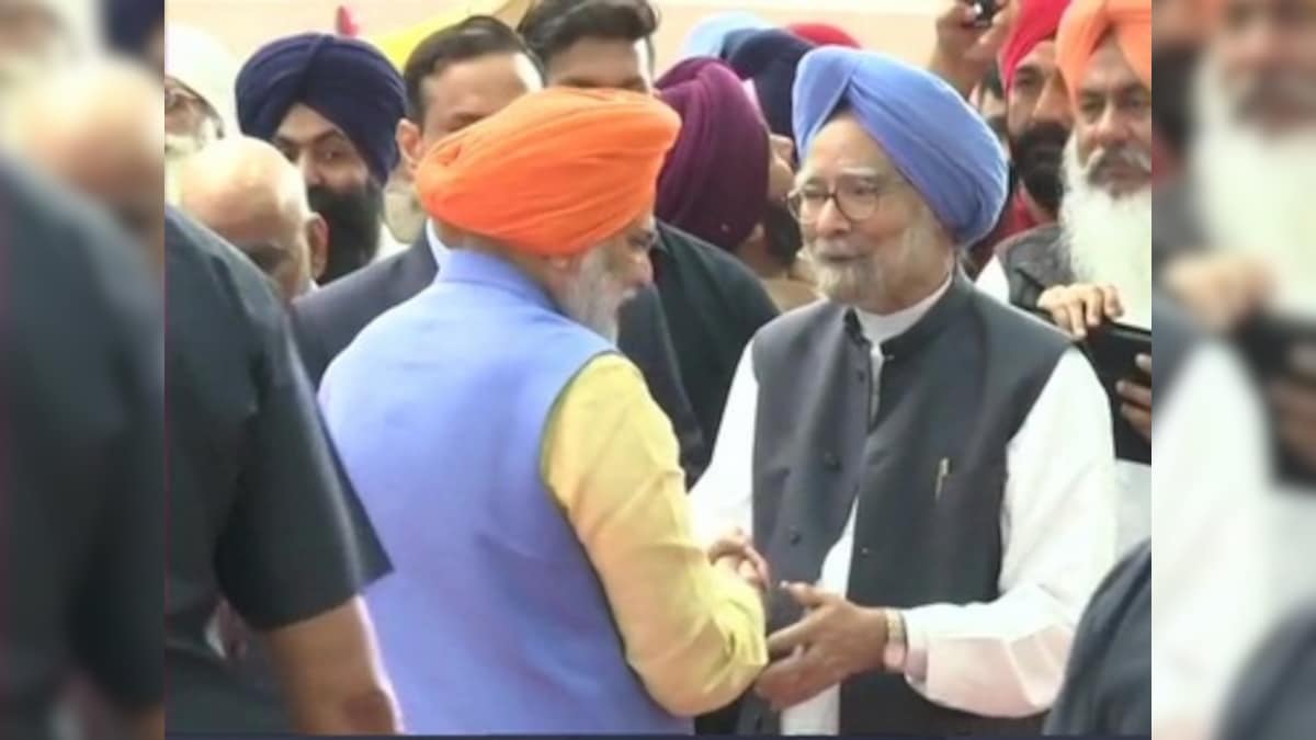 Kartarpur corridor inauguration: First batch of Indian pilgrims enters Pakistan through passage linking Gurdwara Darbar Sahib to Dera Baba Nanak shrine