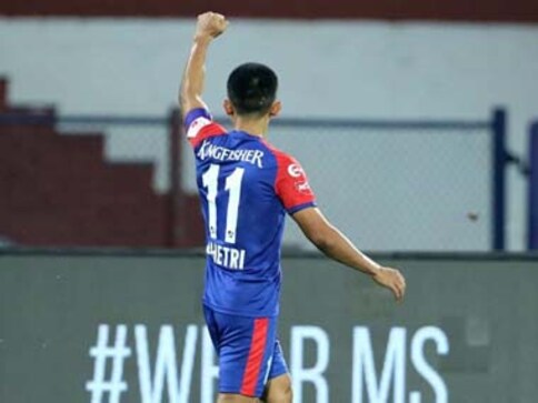 ISL 2019-20: Solitary Sunil Chhetri goal sees reigning champions Bengaluru FC beat Southern rivals Kerala Blasters ISL 2019-20: Solitary Sunil Chhetri goal sees reigning champions Bengaluru FC beat Southern rivals Kerala Blasters