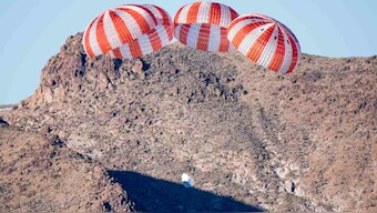 SpaceX nails thirteenth back-to-back safety test of Crew Dragon parachute systems