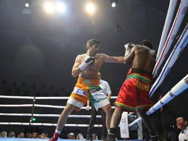 Vijender Singh thumps ex-Commonwealth champion Charles Adamu in unanimous decision to claim 12th consecutive win