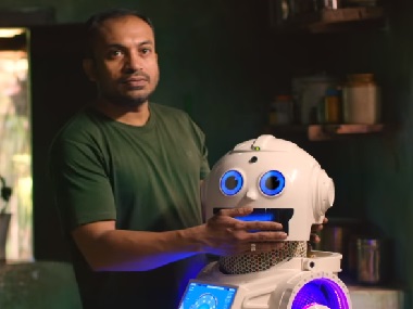 Android Kunjappan Version 5.25 movie review: A crotchety old man bonds with a robot in Kerala Android Kunjappan Version 5.25 movie review: A crotchety old man bonds with a robot in Kerala