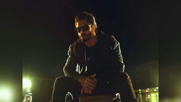 Commando 3 song Tera Baap Aaya sees Vidyut Jammwal impose a word of caution to his enemies in this rap track