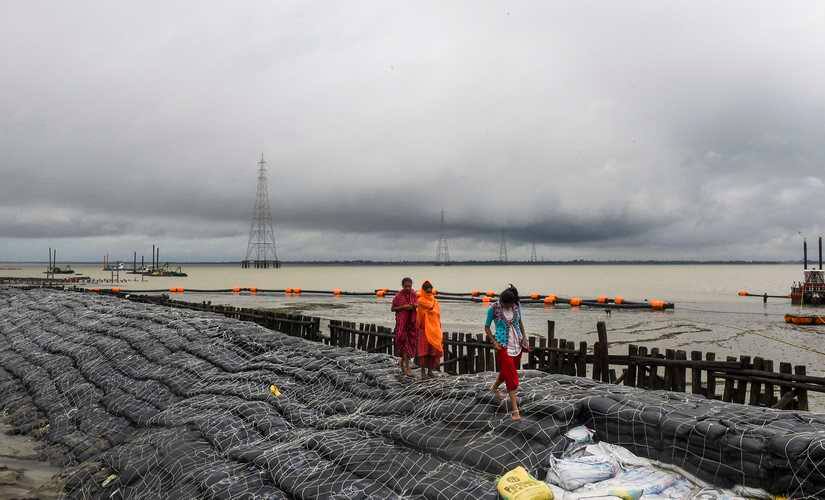 Very severe cyclonic storm ‘Bulbul’ s likely to make landfall between West Bengal-Bangladesh coasts by 8 pm to 11 pm on 9 November. PTI