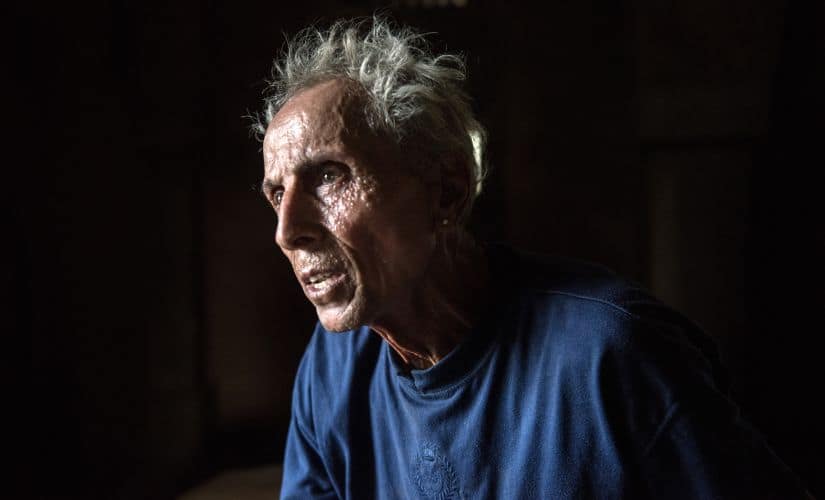Prince Cyrus of Oudh at his family home in New Delhi, 8 June, 2016 (Andrea Bruce/The New York Times)