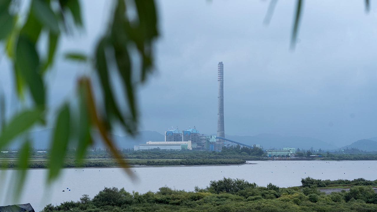 Adani Power Limited is India’s largest private thermal power producer. Image credit: Kartik Chandramouli/Mongabay.