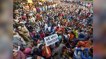 Tis Hazari clash: Delhi district court lawyers to continue boycotting work amid Bar Council's appeal to maintain peace