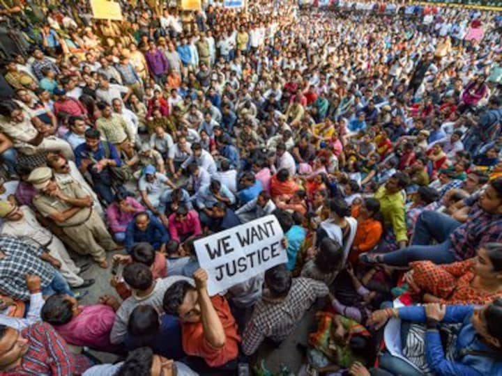 Delhi Police-lawyers clash: Cops call off day-long protest; senior officials tell agitators probe underway over incidents of violence