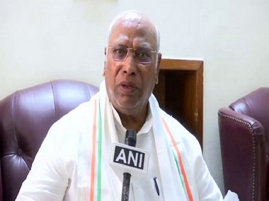 Mallikarjun Kharge slams Centre for politicising revamp of Nehru Memorial Library, deplores removal of Karan Singh, Jairam Ramesh Mallikarjun Kharge slams Centre for politicising revamp of Nehru Memorial Library, deplores removal of Karan Singh, Jairam Ramesh