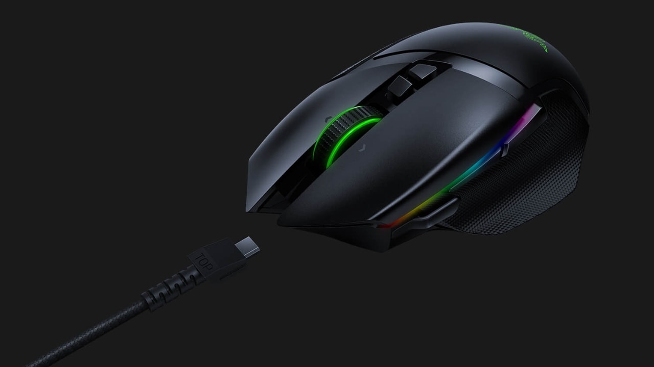The Razer Basilisk Ultimate offers a battery life of up to 100 hours. Image: Razer