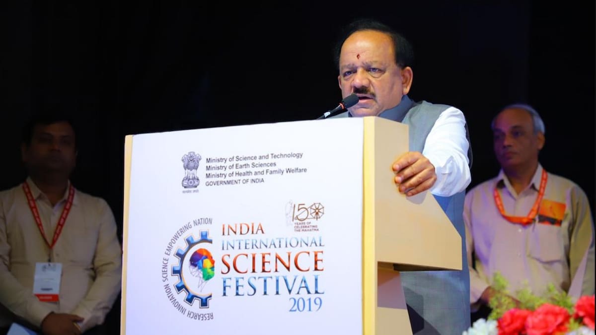 IISF 2019: Sci-Tech minister calls NGOs to help take science from the labs to the public