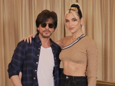 Dua Lipa meets Shah Rukh Khan in Mumbai, thanks him for teaching her Bollywood dance moves Dua Lipa meets Shah Rukh Khan in Mumbai, thanks him for teaching her Bollywood dance moves