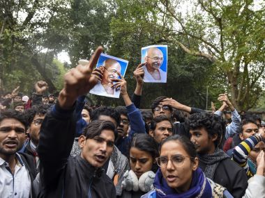 'In solidarity with Jamia': From Mumbai University to BHU, students across India protest 'police brutality' on demonstrators at AMU, Jamia, Guwahati University 'In solidarity with Jamia': From Mumbai University to BHU, students across India protest 'police brutality' on demonstrators at AMU, Jamia, Guwahati University