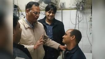 Delhi firefighter Rajesh Shukla, who saved eleven people from Anaj Mandi blaze, hailed as a hero