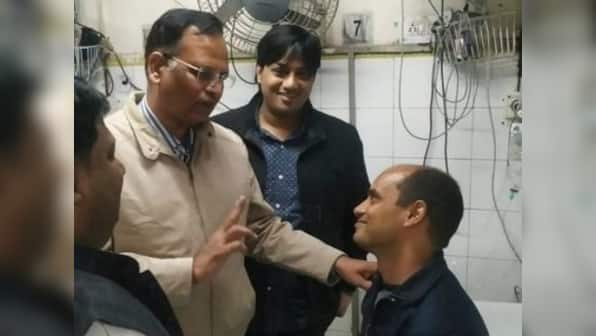 Delhi firefighter Rajesh Shukla, who saved eleven people from Anaj Mandi blaze, hailed as a hero