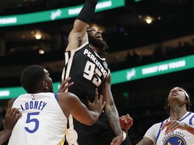 NBA: Atlanta Hawks snap 10-game losing streak with victory over Golden State Warriors; Philadelphia 76ers maintain unbeaten home record NBA: Atlanta Hawks snap 10-game losing streak with victory over Golden State Warriors; Philadelphia 76ers maintain unbeaten home record