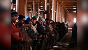 Around 100 people offer prayers at Srinagar’s Jamia Masjid for first time since abrogation of Article 370 in Jammu and Kashmir
