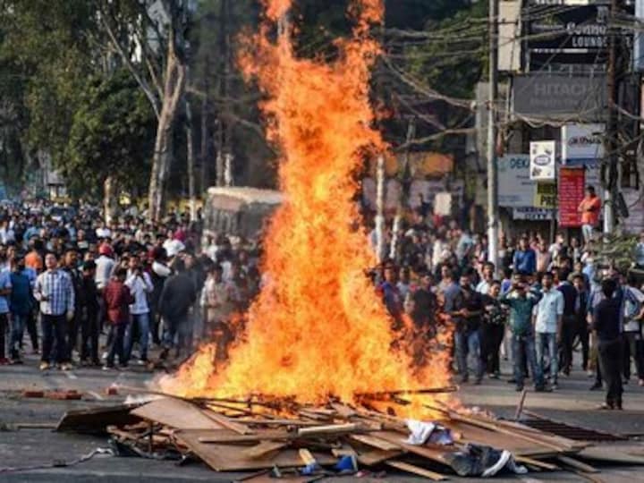 Anti-CAB protests in Assam: Curfew imposed in Guwahati; mobile internet services suspended in 10 districts after thousands take to streets