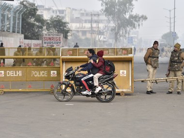 Citizenship Amendment Act protests Updates: Police not letting lawyers inside Dariyaganj station, claims lawyer; 40 detained after demonstration turns violent