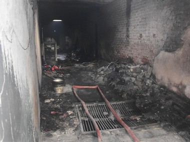 Anaj Mandi fire: Delhi court sends owner, manager of four-storey building to police custody for 14 days Anaj Mandi fire: Delhi court sends owner, manager of four-storey building to police custody for 14 days