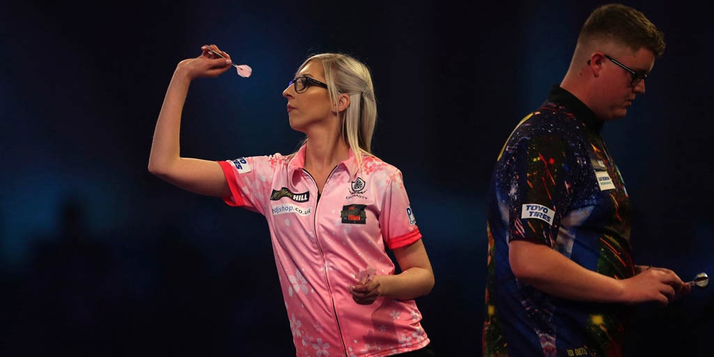 Trailblazing Fallon Sherrock becomes first-ever female darts player to ...