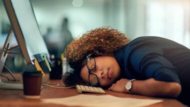 Stressed, tired and can’t sleep? Your body could be telling you it has adrenal fatigue