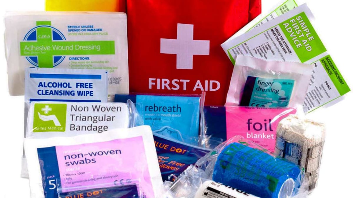 20 Essential Items in Your First Aid Kit