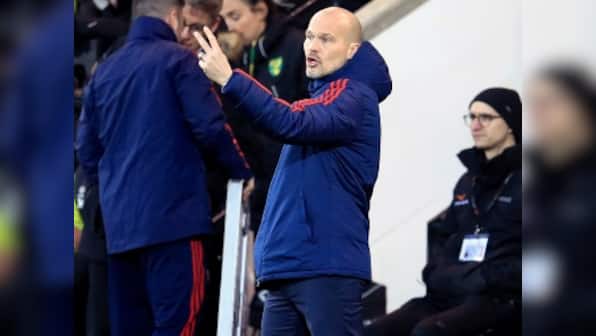 Premier League: Freddie Ljungberg fails to break Arsenal's winless streak; Manchester United held to disappointing draw