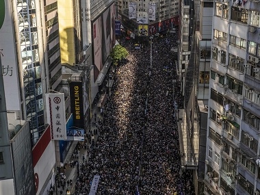 Largest Hong Kong protest in weeks stretches several miles, signals movement is undeterred by police crackdown Largest Hong Kong protest in weeks stretches several miles, signals movement is undeterred by police crackdown