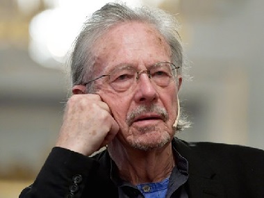 2019 Literature Nobel Laureate Peter Handke steers clear of controversy in speech, speaks of mother's influence on writing 2019 Literature Nobel Laureate Peter Handke steers clear of controversy in speech, speaks of mother's influence on writing