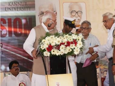 Students protest Kerala Governor’s pro-CAA remarks at history event; peaceful protesters 'roughed up by police', claims Indian History Congress' secy