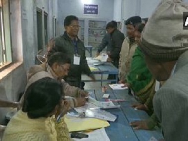 Jharkhand Assembly Election 2019: 62.40% turnout recorded as polling concludes; one killed in firing at Sisai booth Jharkhand Assembly Election 2019: 62.40% turnout recorded as polling concludes; one killed in firing at Sisai booth