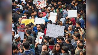 Anti-Citizenship Act protests: Toll rises to six in Assam; protesters block roads, railway tracks, torch vehicles in West Bengal